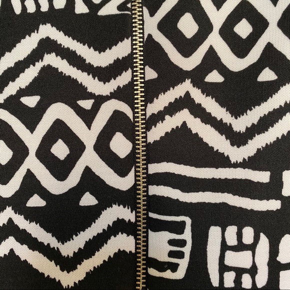 Form-fitting Mini Dress - Picture 5 of 5